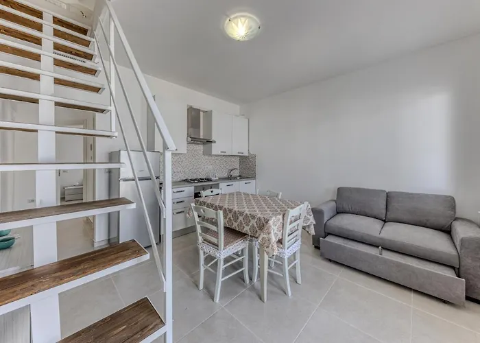 Bilocale 1 토레 산 지오반니 우겐토