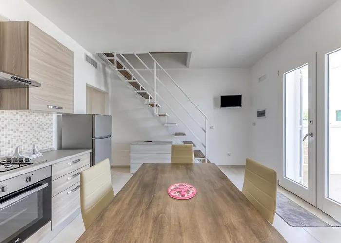 Bilocale 1 토레 산 지오반니 우겐토